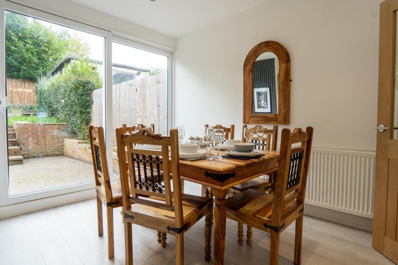 Sheldon House 3 Bed Cosy Home Nr Jlr & Nec ภายนอก รูปภาพ